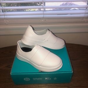 Gales Frontline Worker Nursing Healthcare Shoe (Unisex)